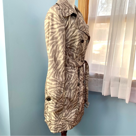 Calvin Klein Animal Print Trench Coat - Picture 5 of 8
